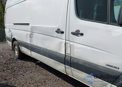 2014 Mercedes-Benz Sprinter 2500 High Roof from USA, damaged, VIN WD3PE8DE7E5895706
